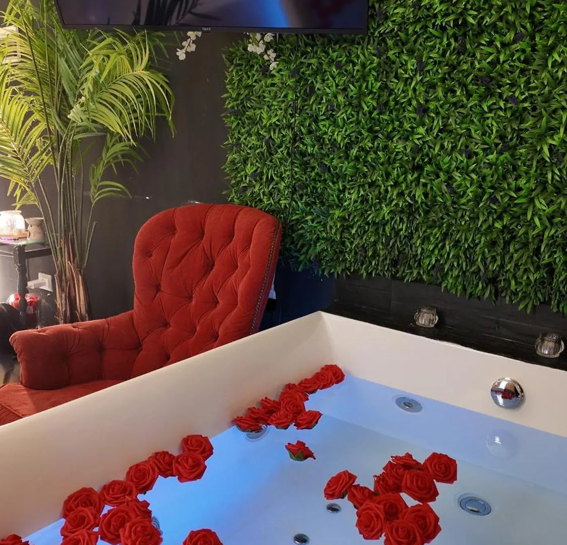 Ama Esclusive Spa Madama Ferrara 0*,  Italia